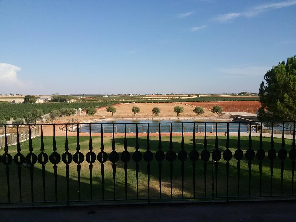 Viñedos Y Bodegas El Castillo Hotel