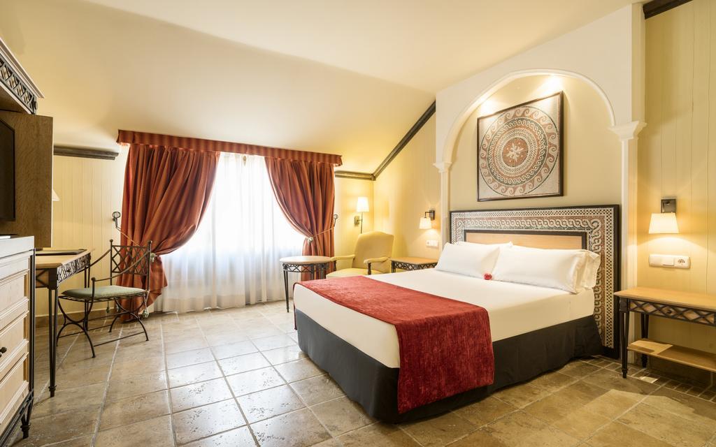 Hotel Ilunion Palace 5*