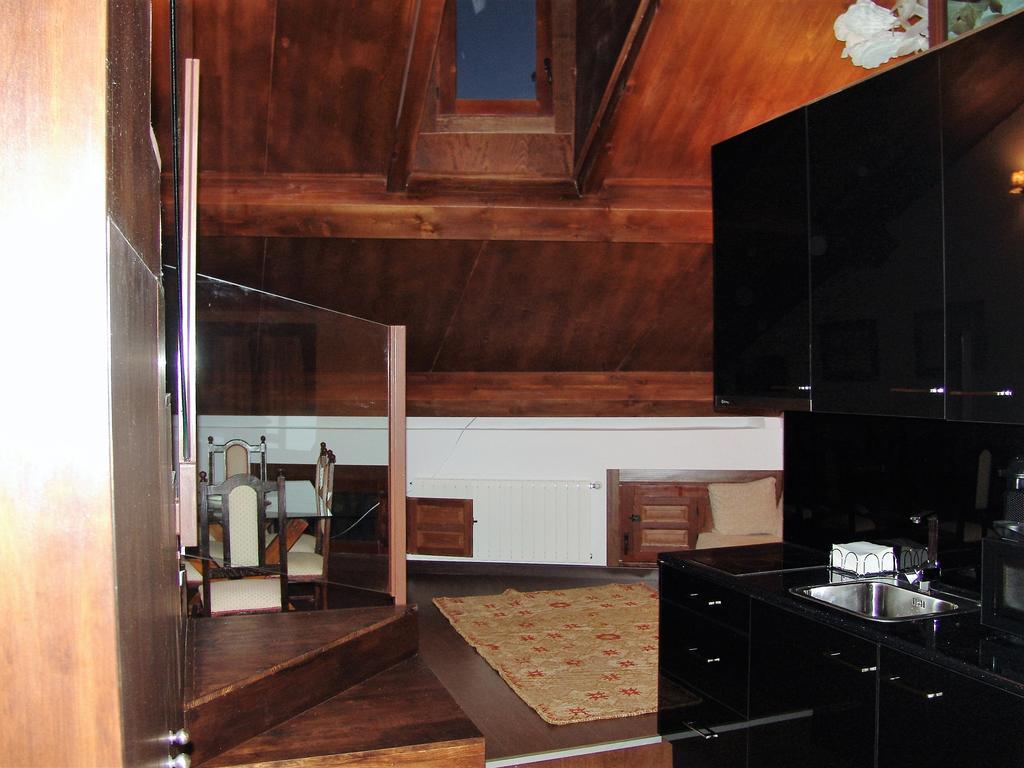 Apartment 1177 *