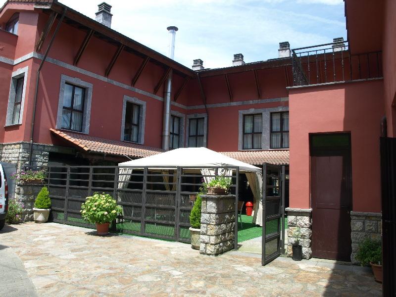 - Peña Santa Hotel 2*