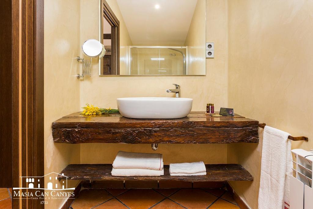 Country house Masia Canyes &