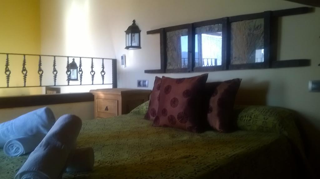 Turistico Rural El Yelmo *