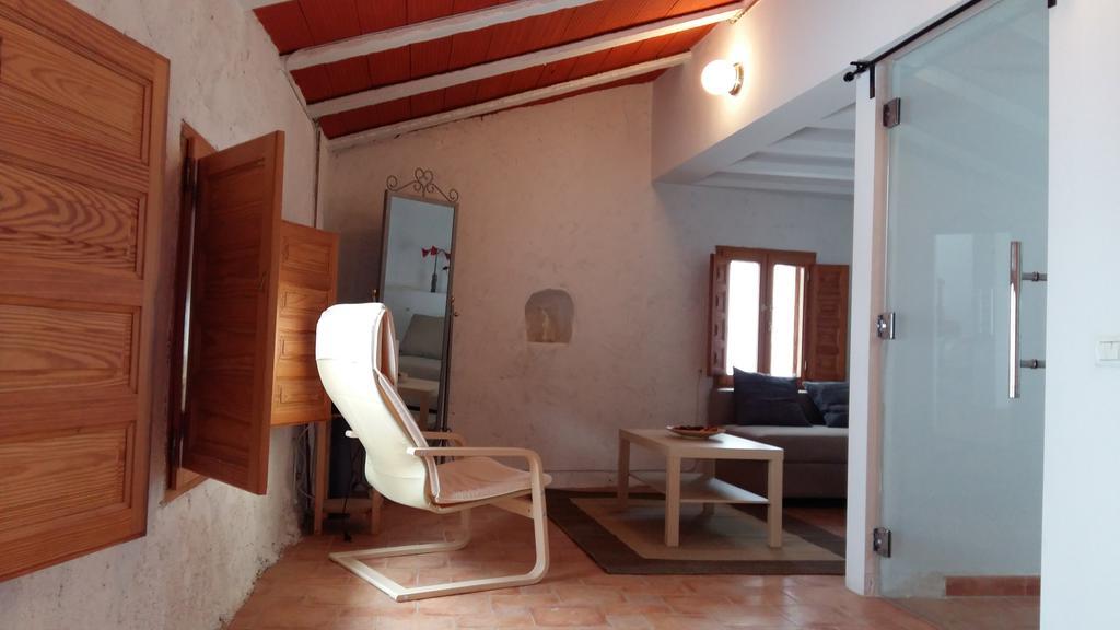 El Clot Country house *