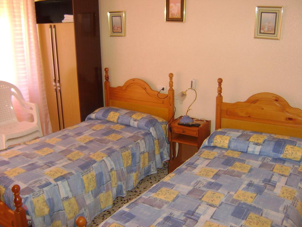 Pensión Egea 1 *