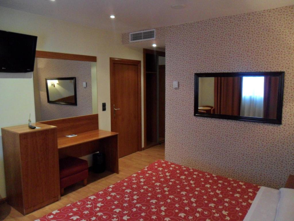 Emporio 3*