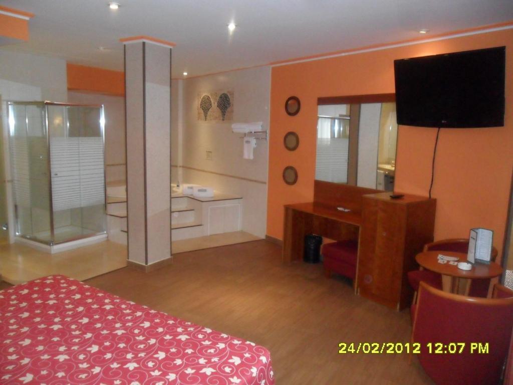 Emporio Hotel 3*