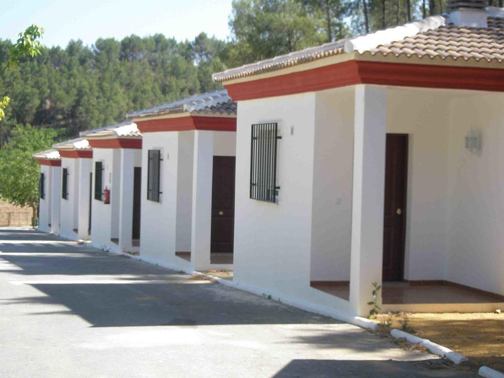 Centro De Ocio Alua Bungalows Camping Rafting Benameji * Benameji