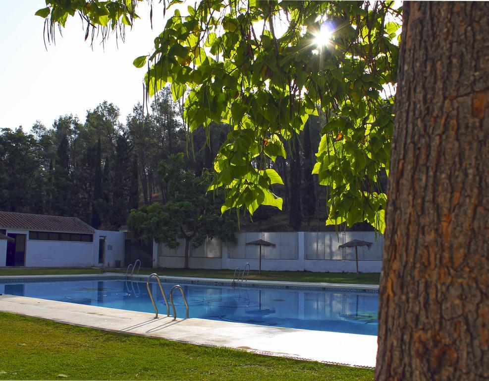 Centro De Ocio Alua Bungalows Camping Rafting Benameji Campsite