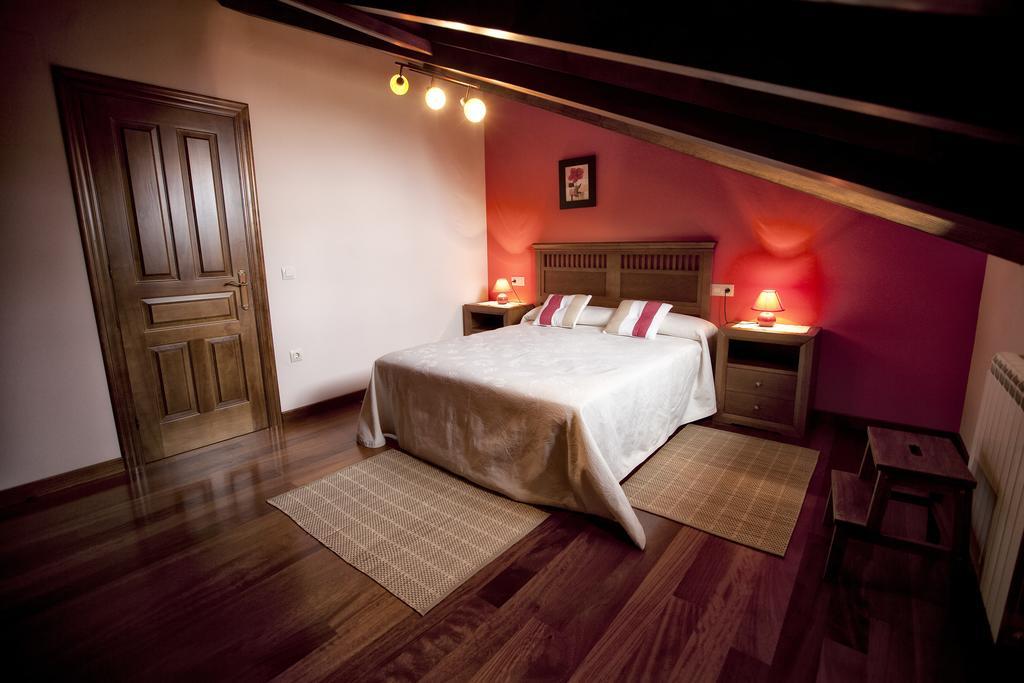 Casas Los Cantores
