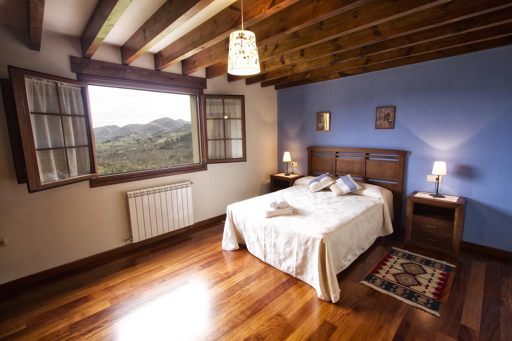 Casas Los Cantores * Beloncio