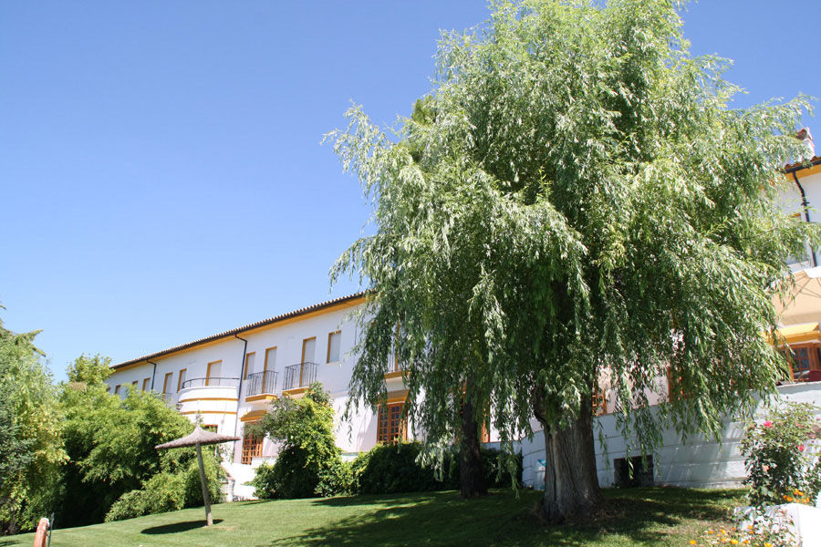 Tugasa El Almendral 2*