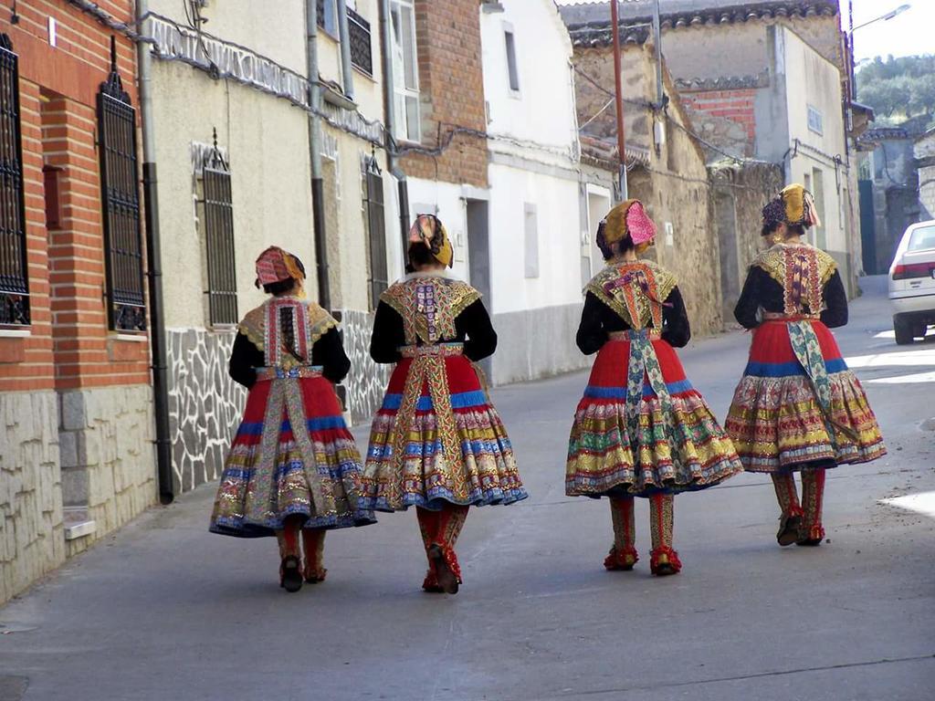 El Huésped Del Sevillano Ar Lagartera