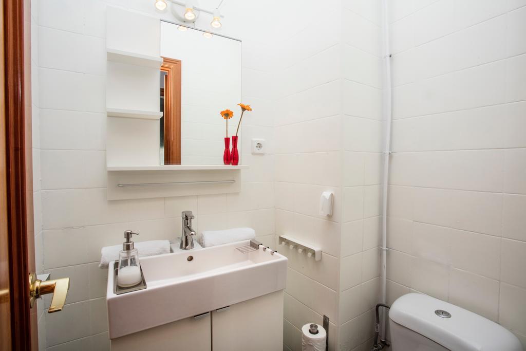 Apartment Center *