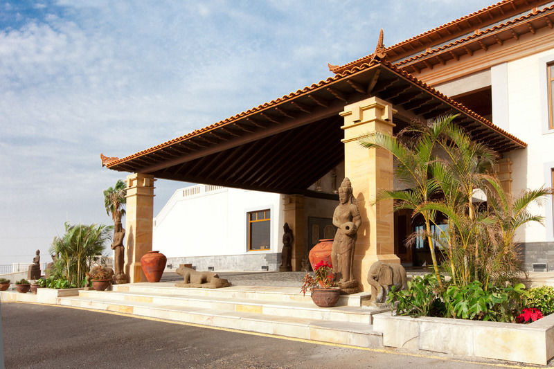 Regency Country Club, 3*