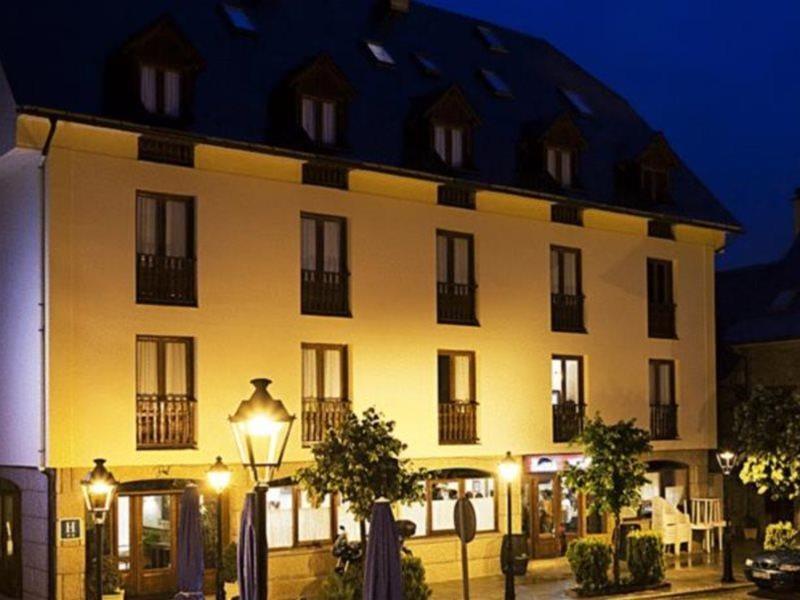 Ribaeta Hotel