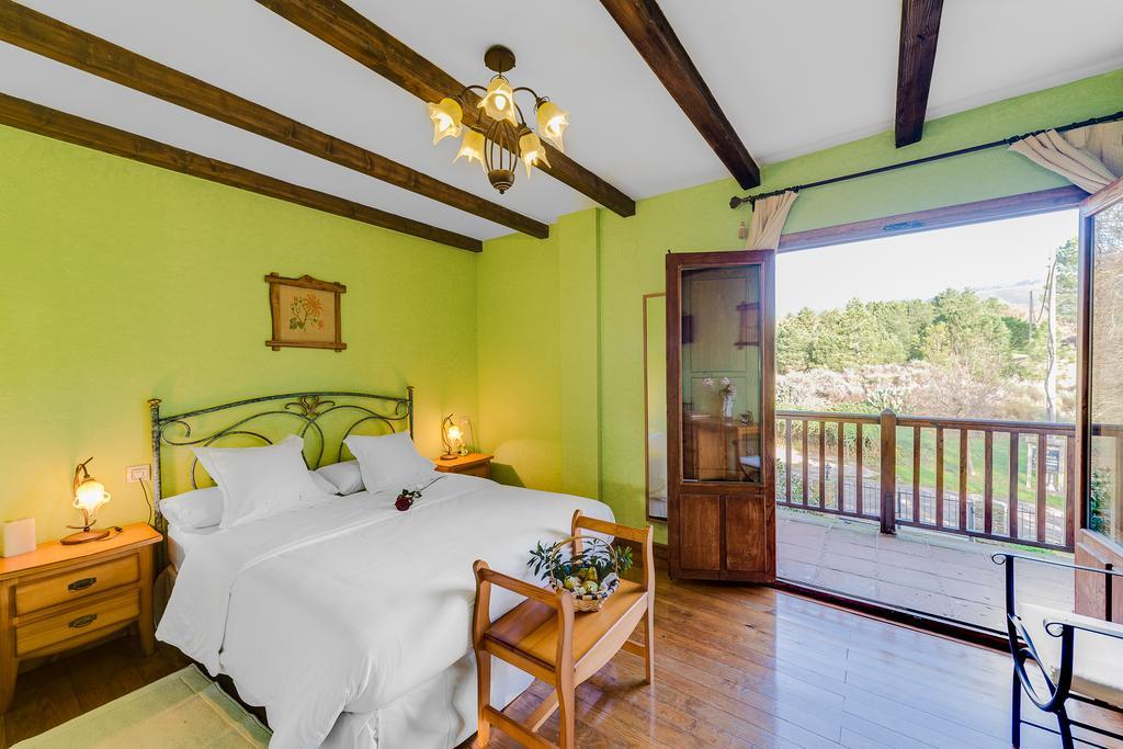 Country house Montejos & *