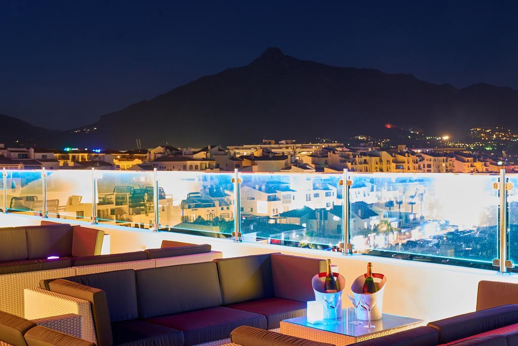 Aparthotel Benabola &