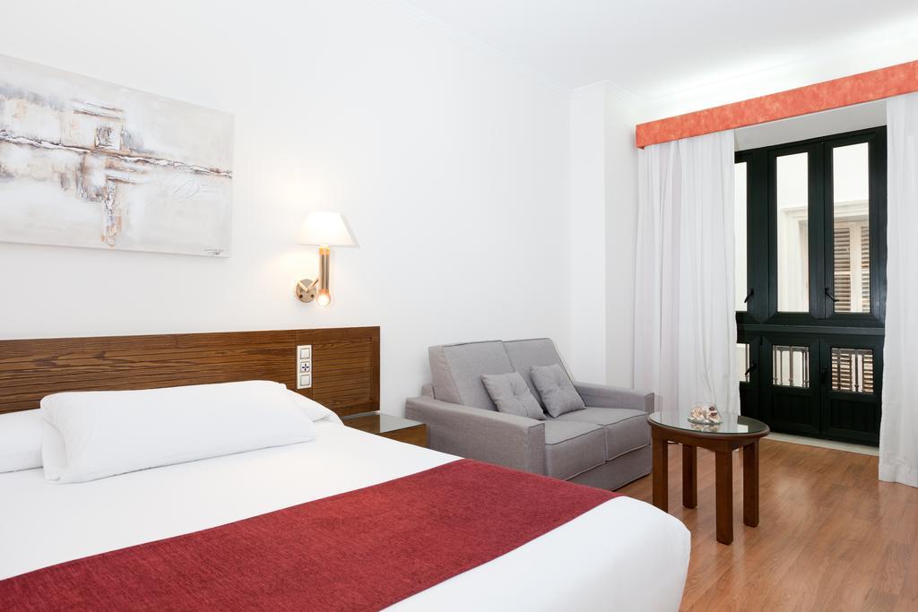 Senator Hotel 4*