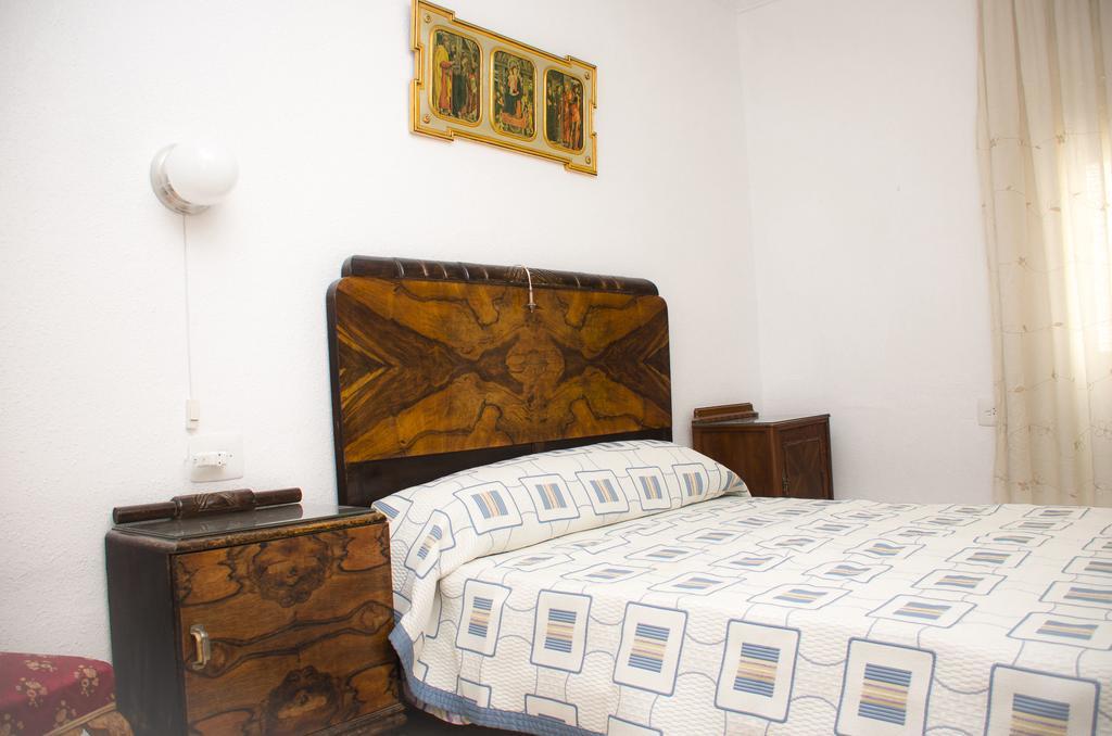 Casa Marifina Pensión *