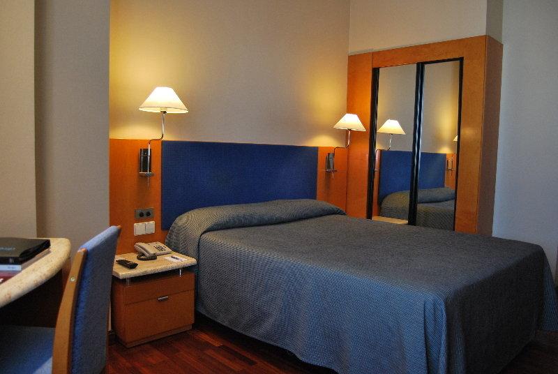 Villacarlos 3*