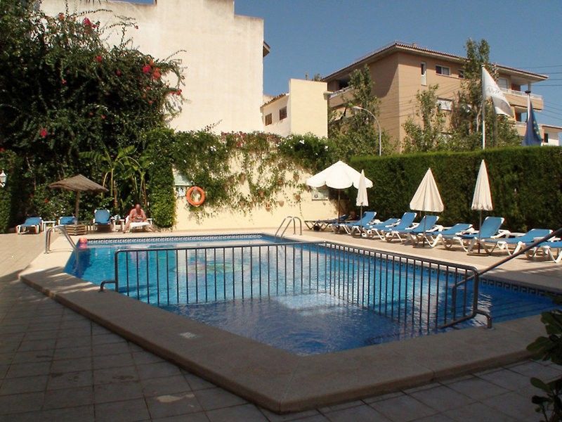 Hotel Amoros 3*