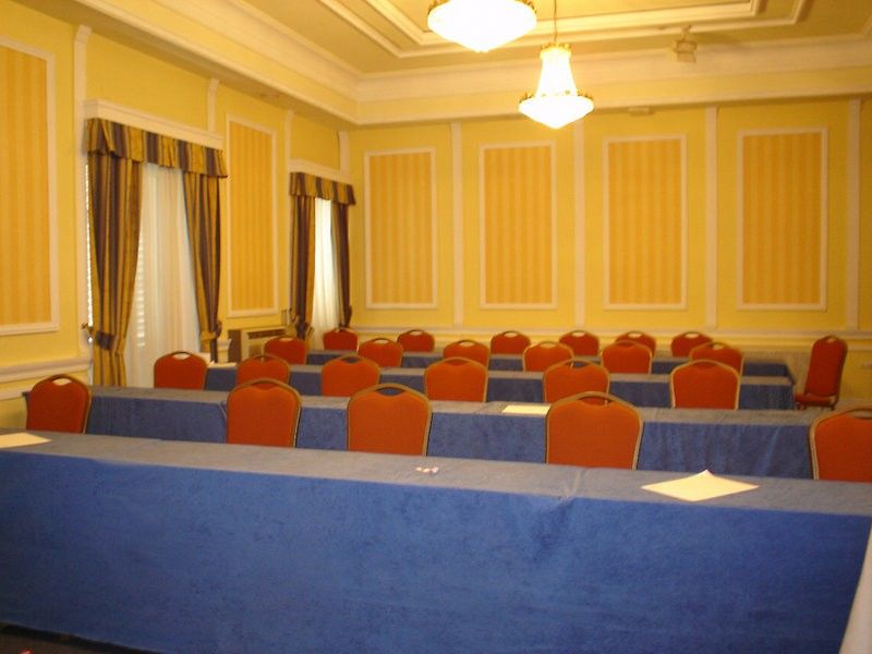 One Shot Palacio Reina Victoria 04 Hotel