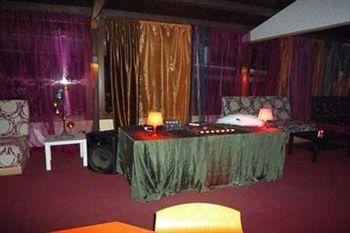 Truchas Hotel 2*