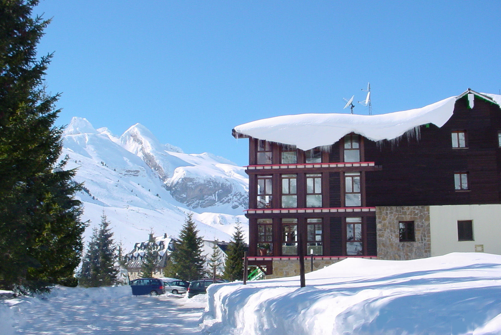 Hotel Snoe 3*
