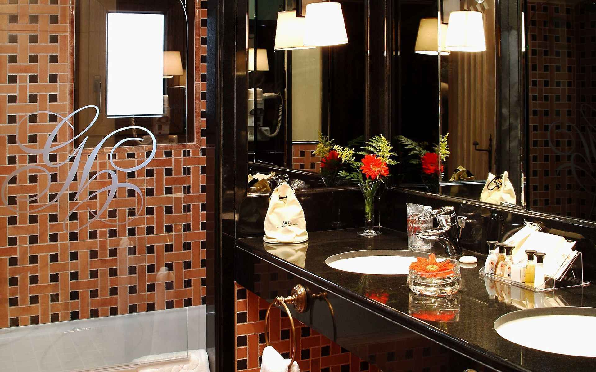 Ilunion Palace Hotel