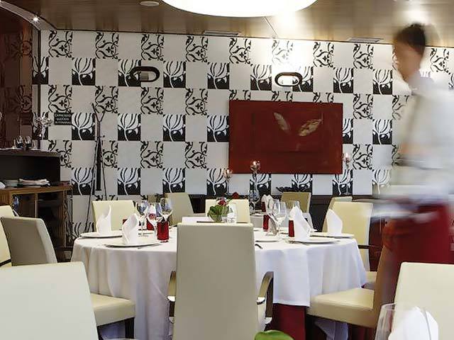Blanco Hotel Navia