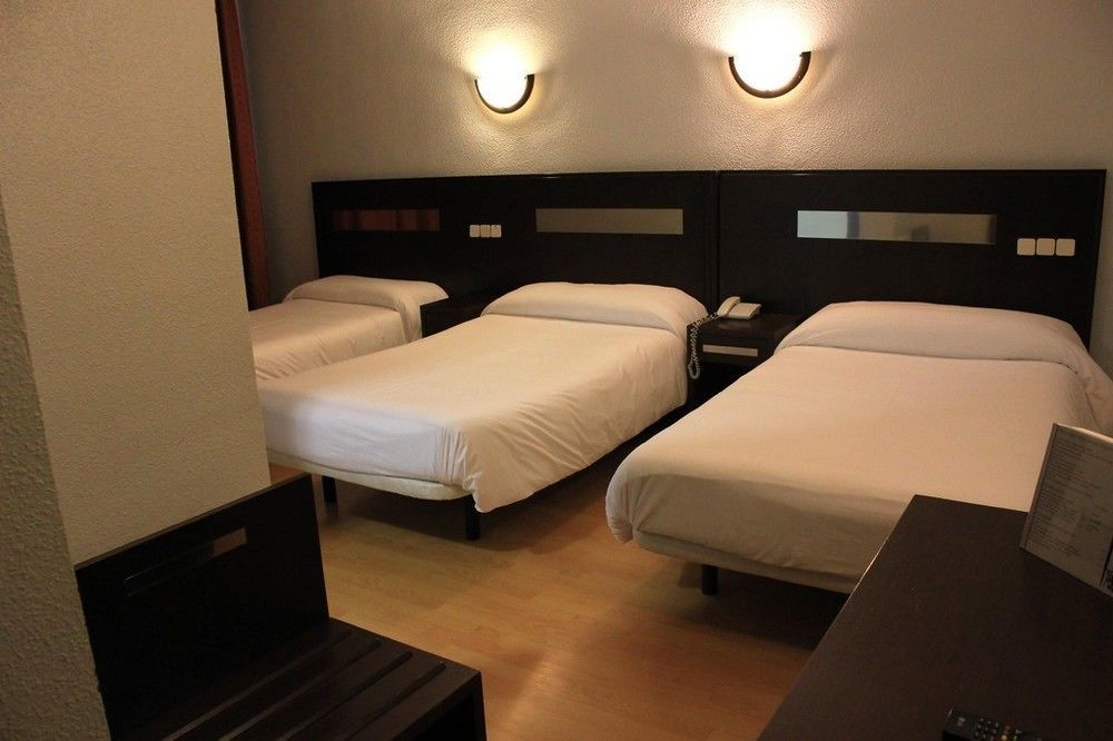 Estrellas Hotel 3*