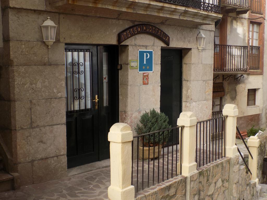 Itsasmin Ostatua Pensión Elanchove