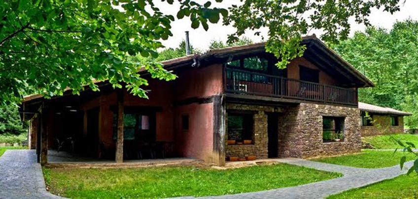 Itzalargikoborda Guest house *