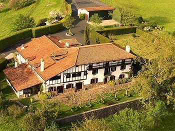 Senorio De Ursua 3*