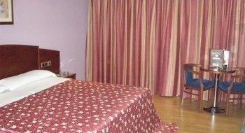 Trebol Hotel 2*