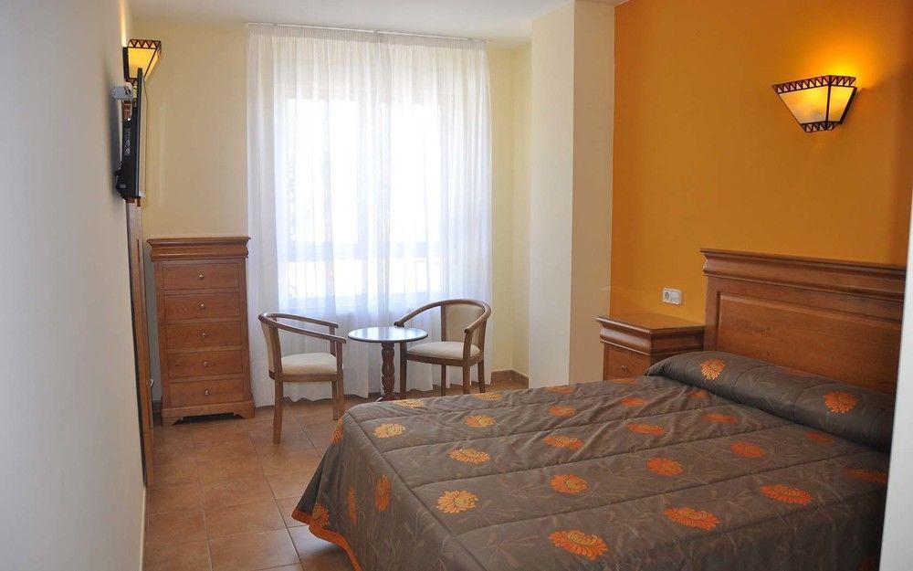 Hotel De Alba 3*