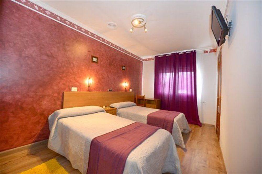 Santa Cruz Hotel *