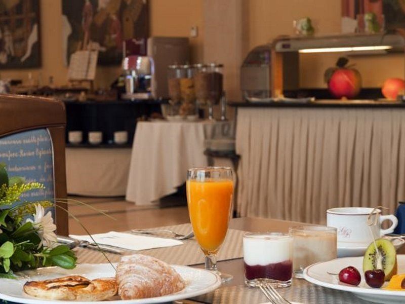 Eurostars Claras Hotel 4*