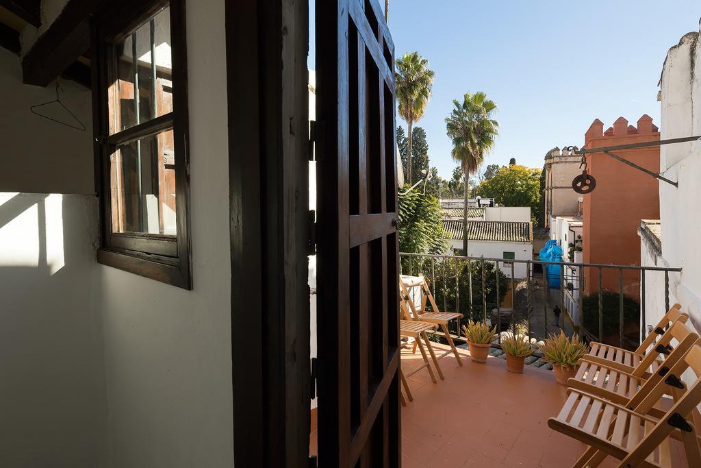 Holi-rent Historic House Next To The Alcazar *
