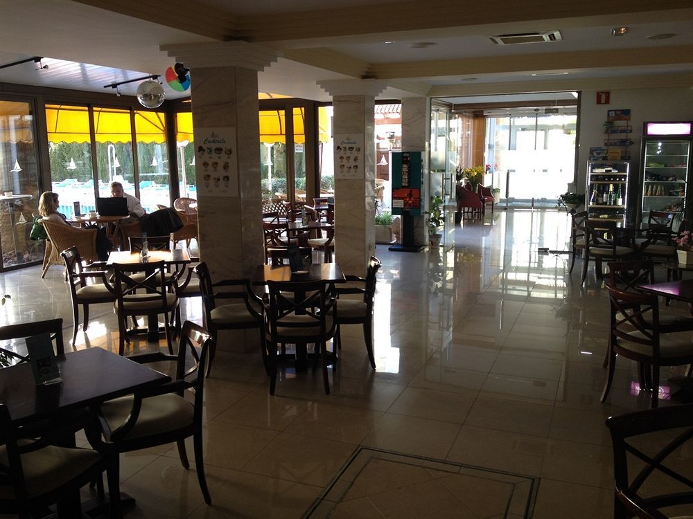 Amoros Hotel 3*