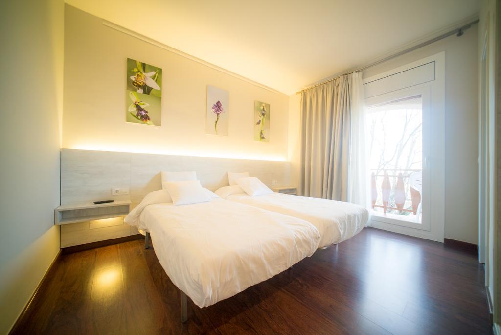 - Habitacions I Hotel 2*