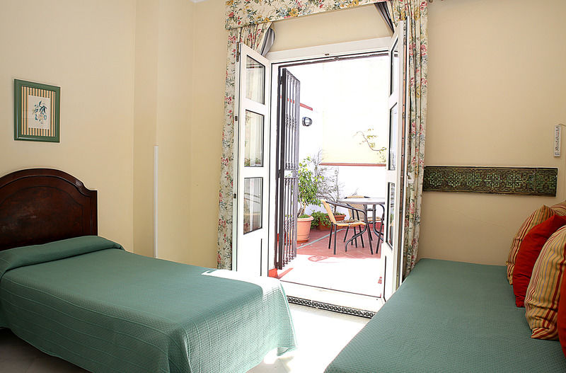Hotel Bypillow Abril