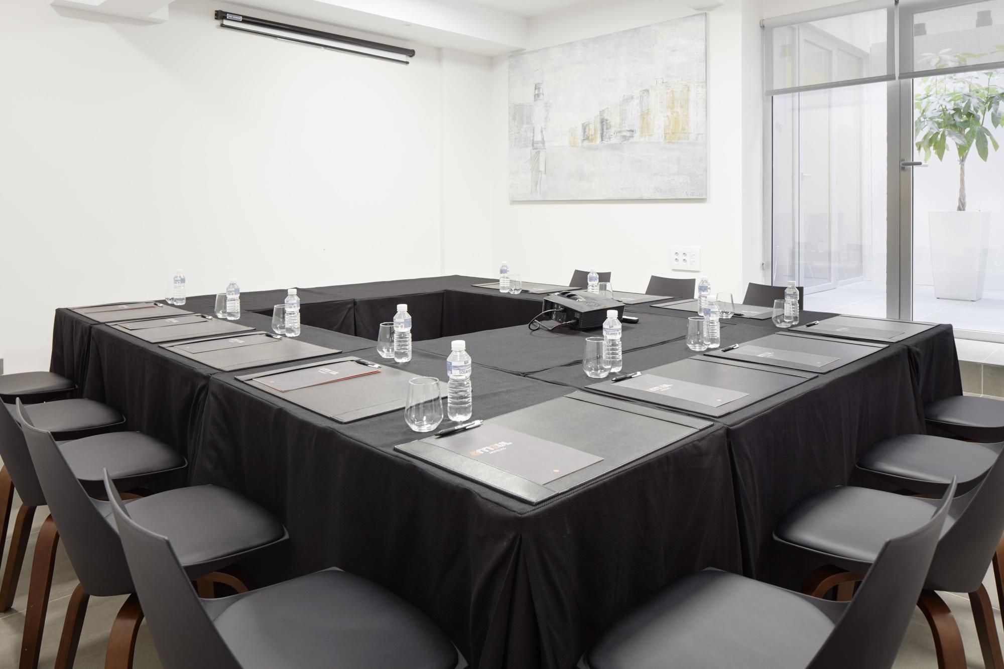 Arrizul Congress Hotel 4*
