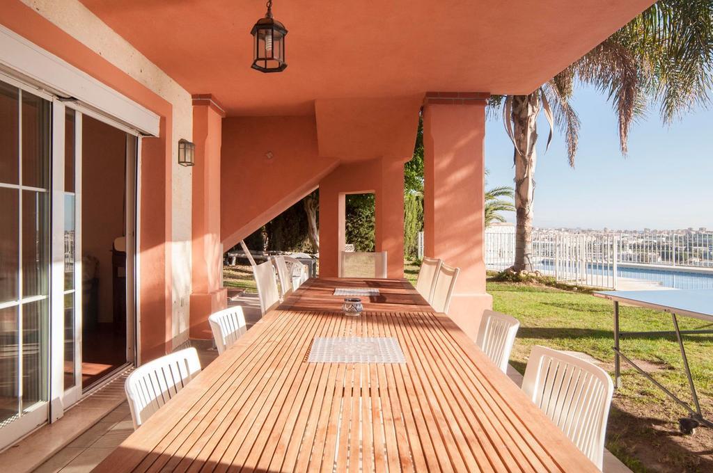 Pilar Villa *