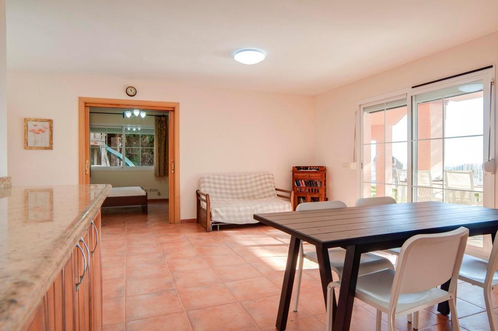 Pilar Villa El Faro