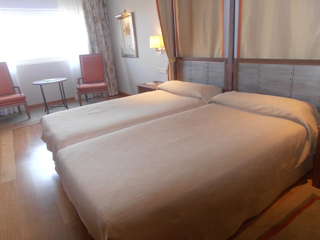 Hotel De 4*