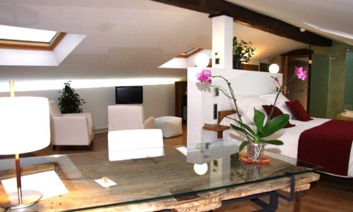 Cuch Hotel