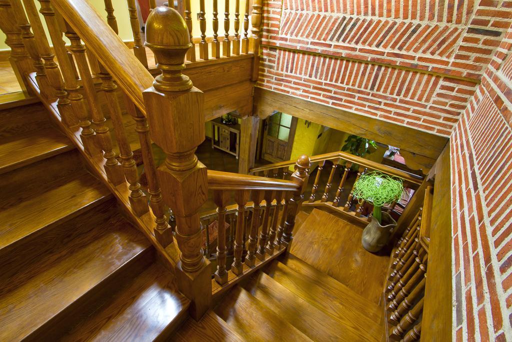 La Fabula Inn