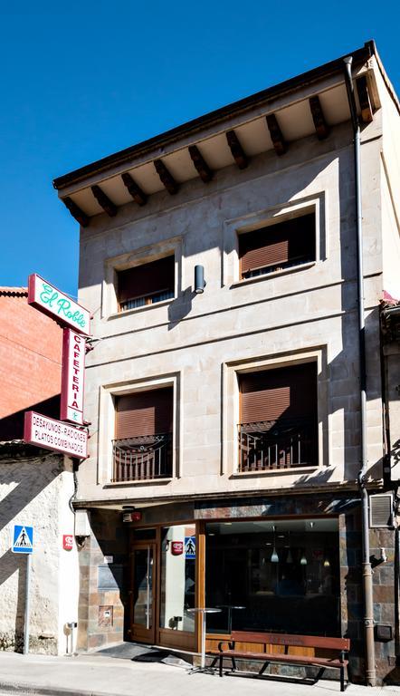 El Roble Hotel