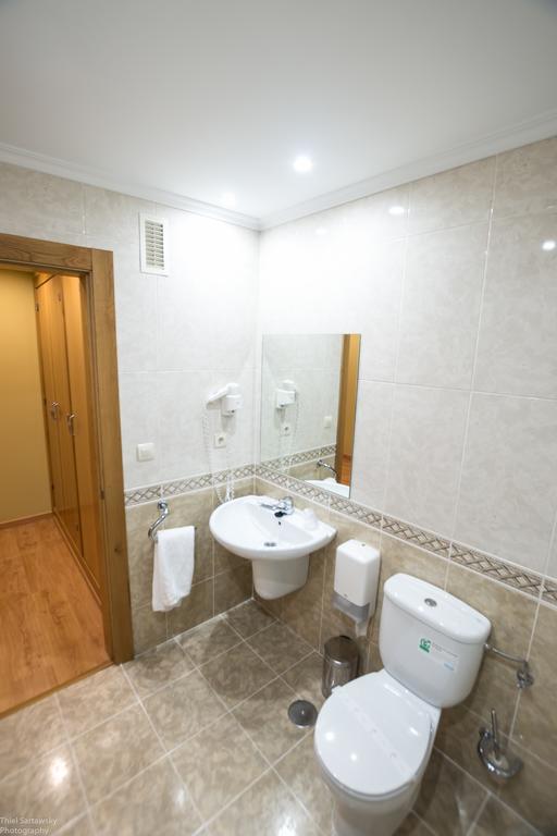 El Roble Hotel 2*